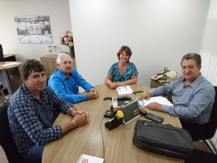 Na primeira viagem a Curitiba deste ano de 2018, o Prefeito José Lineu Gomes e o Vice Prefeito Argemiro Lorençatto, já protocolaram solicitações